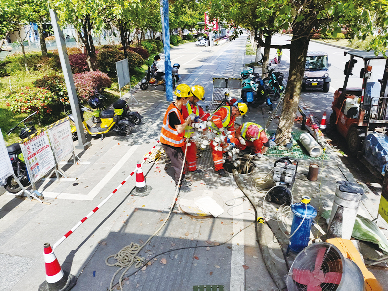  黄南UV-CIPP紫外光固化修复